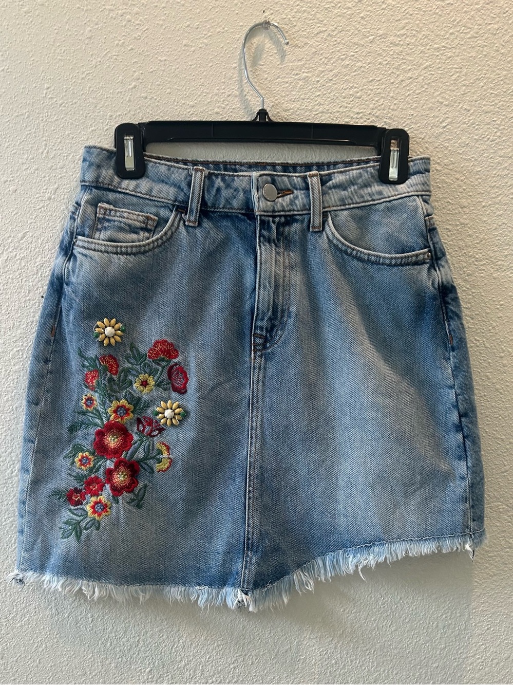 Zara Basic Light Blue Denim Mini Skirt with Red Floral Embroidery